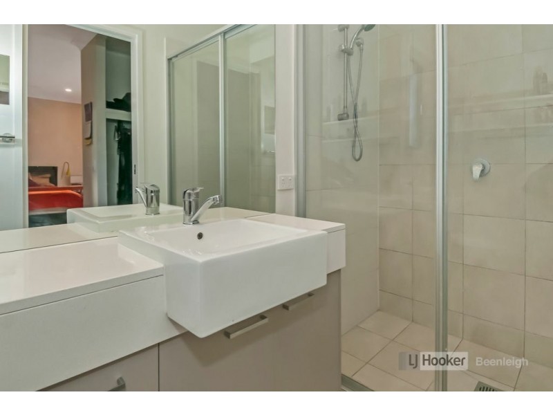 6 Bladensburg Drive, Waterford QLD 4133