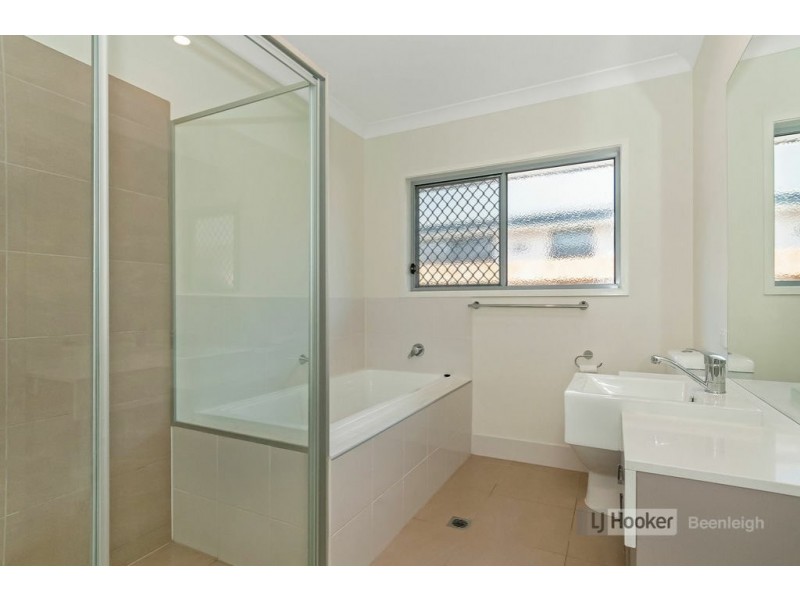 6 Bladensburg Drive, Waterford QLD 4133