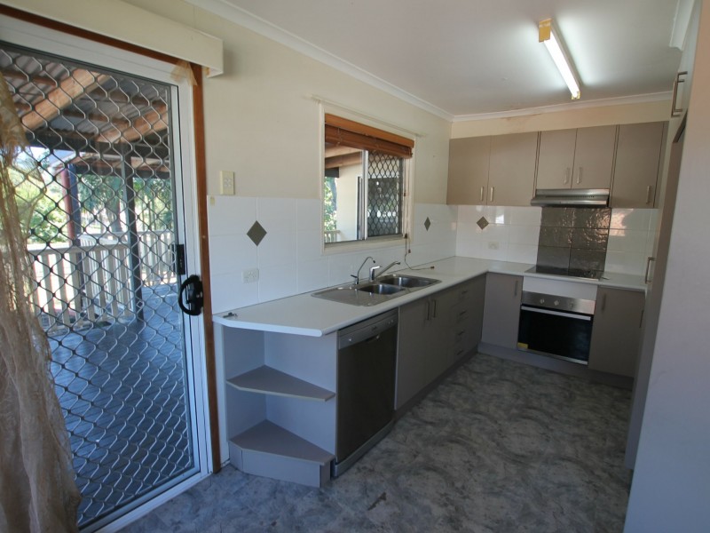 8 Maroochy Crescent, Beenleigh QLD 4207