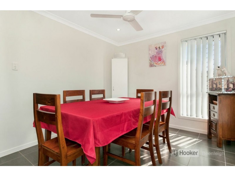 21A Oakvale Avenue, Holmview QLD 4207