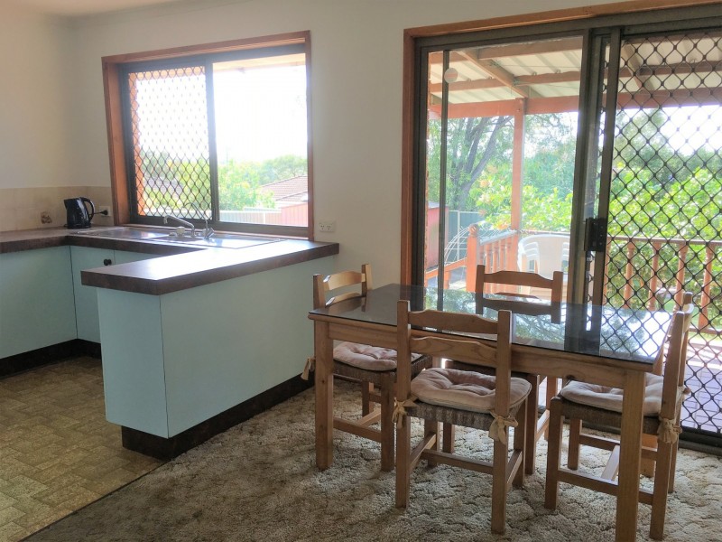 16 Thoms Crescent, Mount Warren Park QLD 4207