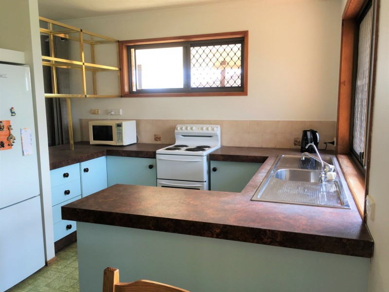16 Thoms Crescent, Mount Warren Park QLD 4207