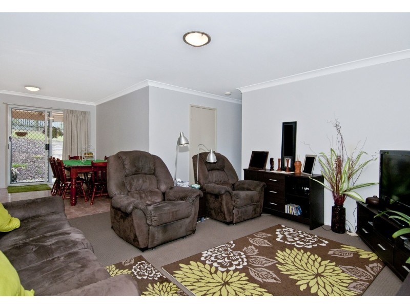 11 Kummara Road, Edens Landing QLD 4207