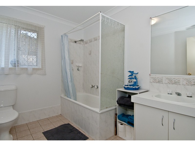 11 Kummara Road, Edens Landing QLD 4207