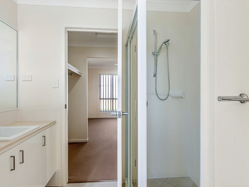 35 Dysart Drive, Holmview QLD 4207