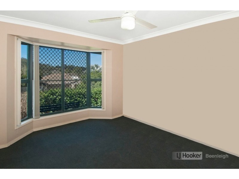 12 Mountain View Crescent, Mount Warren Park QLD 4207