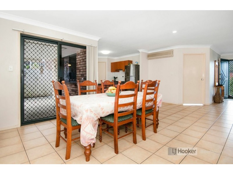 12 Mountain View Crescent, Mount Warren Park QLD 4207