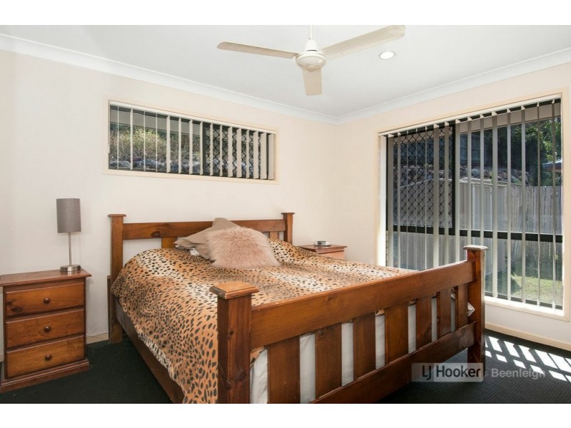 12 Mountain View Crescent, Mount Warren Park QLD 4207