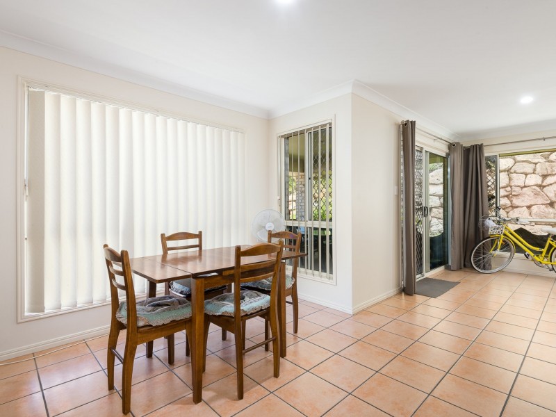 14 Mountain View Crescent, Mount Warren Park QLD 4207