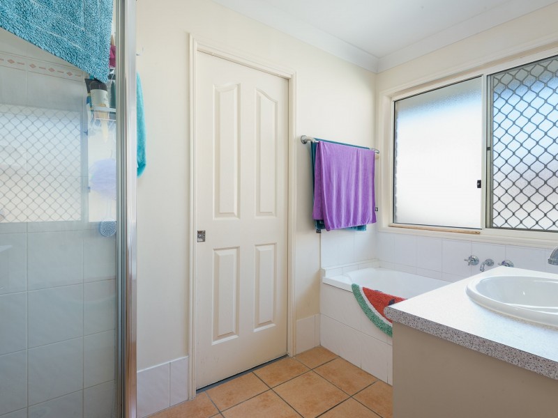 14 Mountain View Crescent, Mount Warren Park QLD 4207