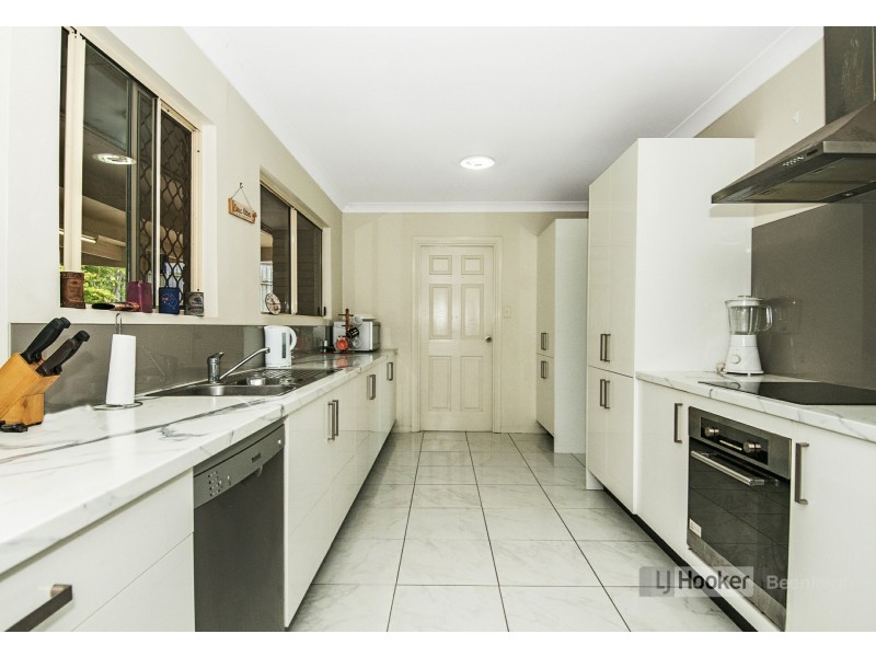 10 Vromans Court, Edens Landing QLD 4207