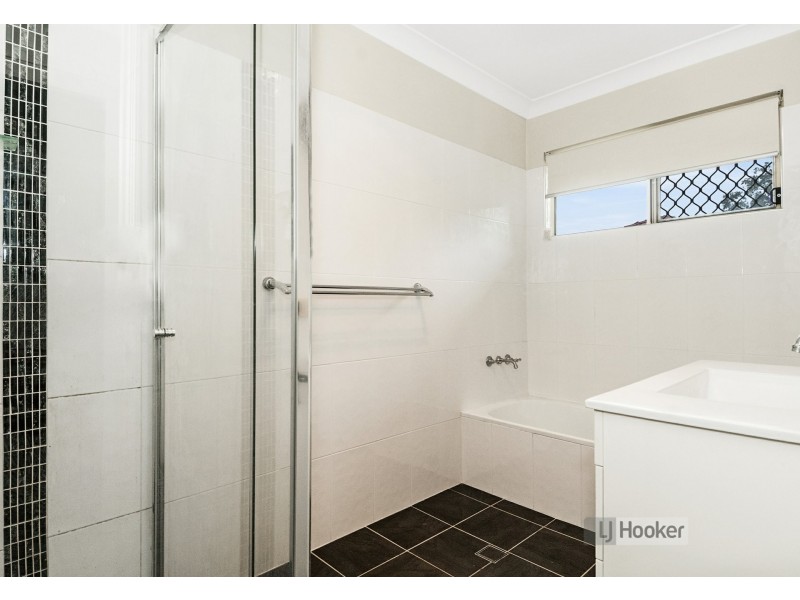 10 Vromans Court, Edens Landing QLD 4207
