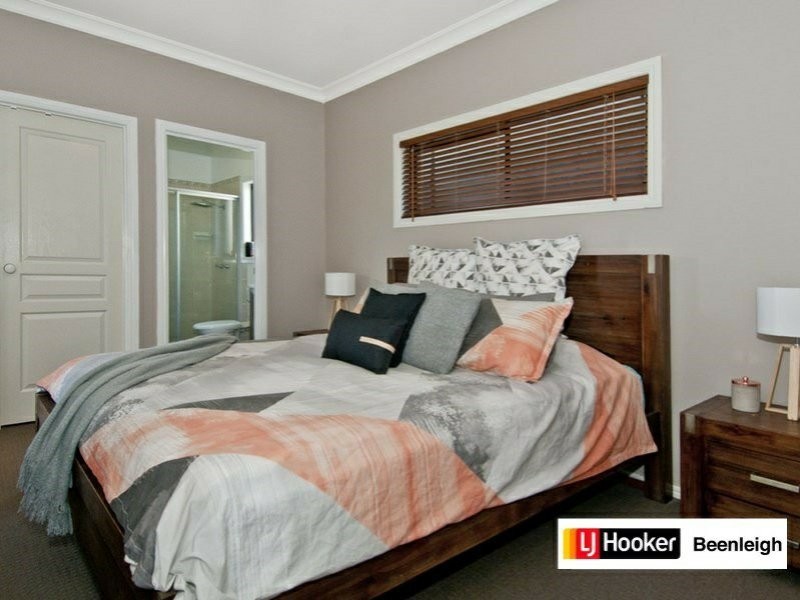 2 Kenilworth Crescent, Waterford QLD 4133