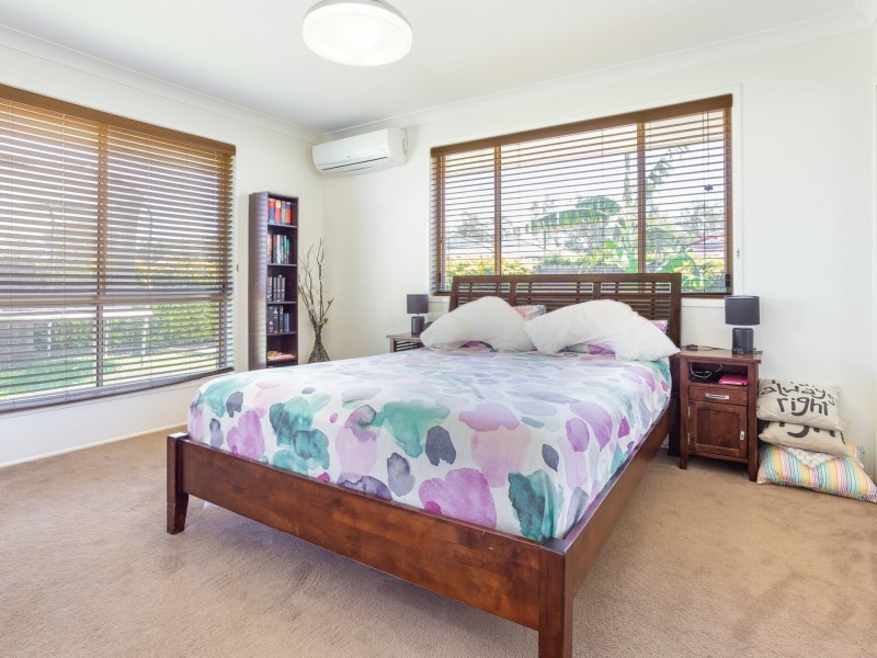 17 Laura Anne Drive, Windaroo QLD 4207