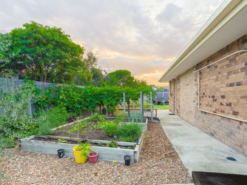 17 Laura Anne Drive, Windaroo QLD 4207