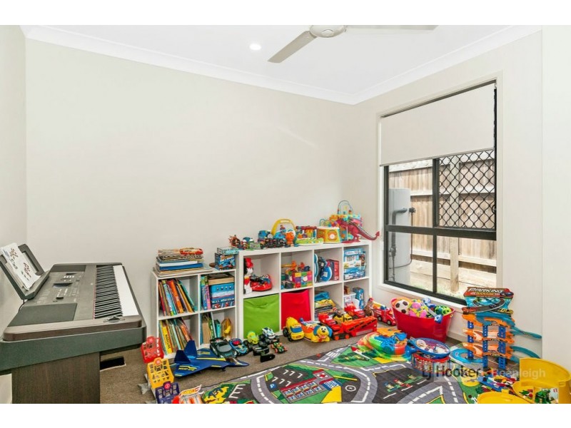 12 Dalby Street, Holmview QLD 4207