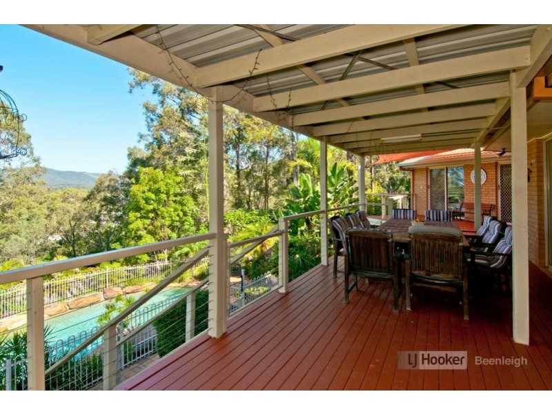 22-24 Hillview Crescent, Bahrs Scrub QLD 4207