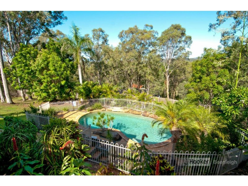 22-24 Hillview Crescent, Bahrs Scrub QLD 4207