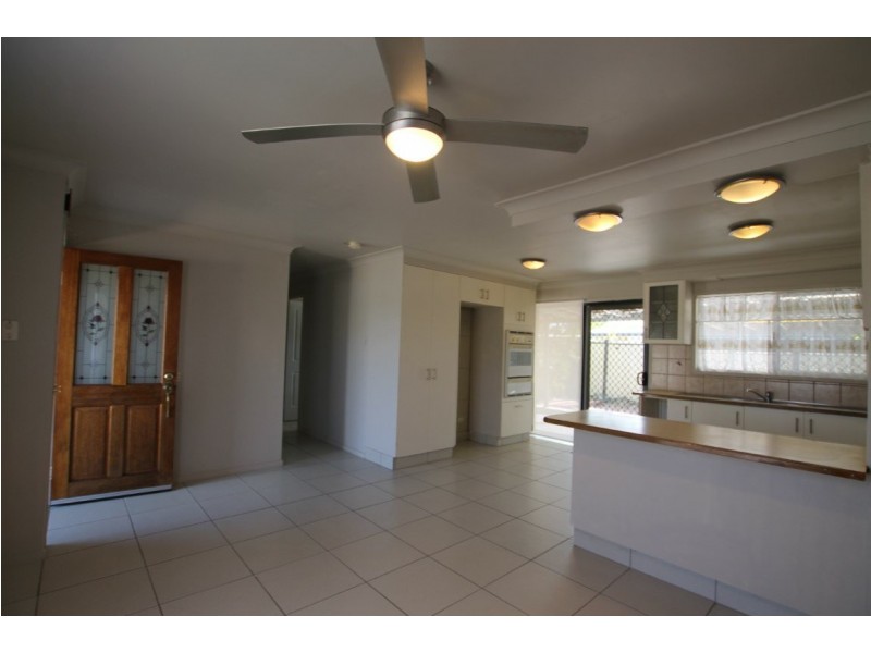 15 Balmoral Street, Eagleby QLD 4207