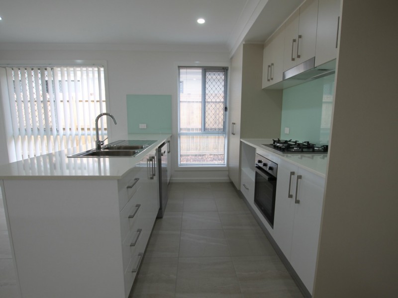 6 Peel Street, Holmview QLD 4207