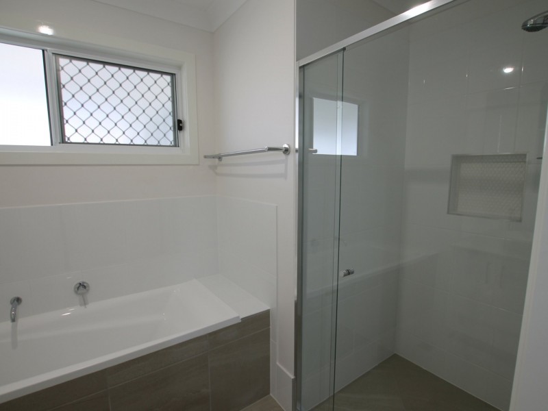 6 Peel Street, Holmview QLD 4207