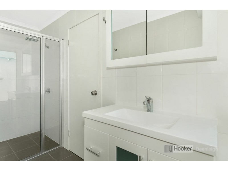 37 Thoms Crescent, Mount Warren Park QLD 4207