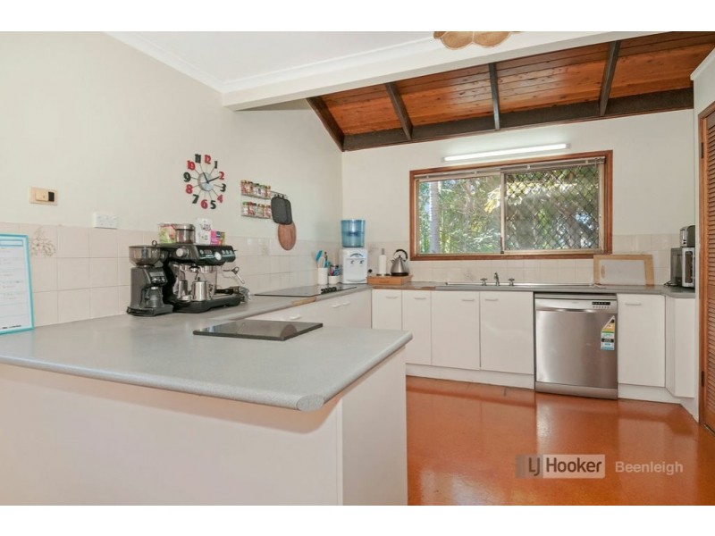 14 Rochester Drive, Mount Warren Park QLD 4207