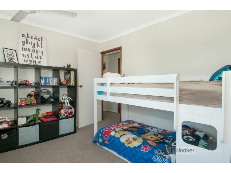 14 Rochester Drive, Mount Warren Park QLD 4207