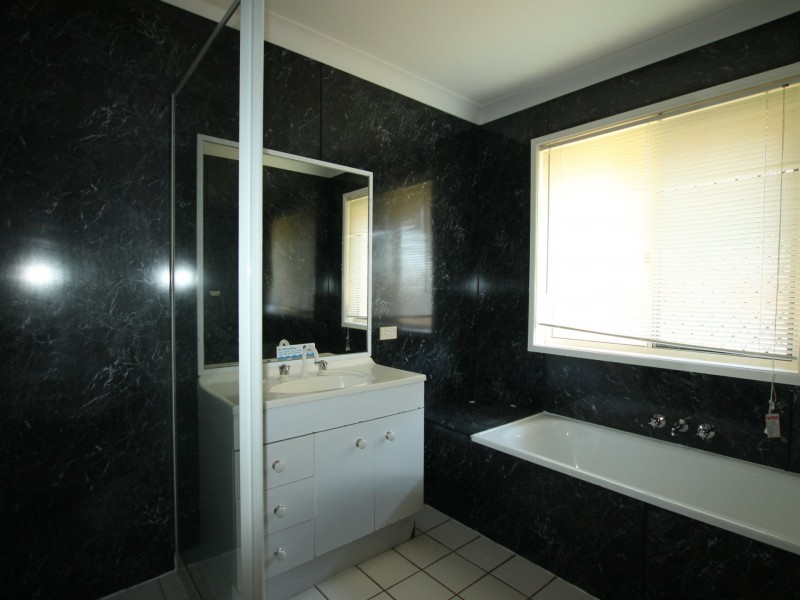 17 Federation Drive, Bethania QLD 4205