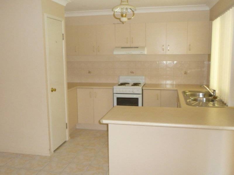 40 Grove Road, Edens Landing QLD 4207
