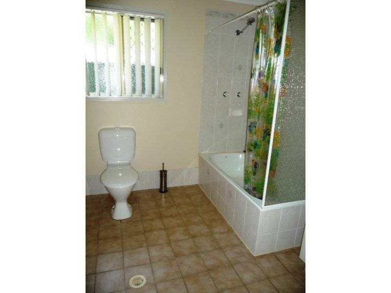 40 Grove Road, Edens Landing QLD 4207