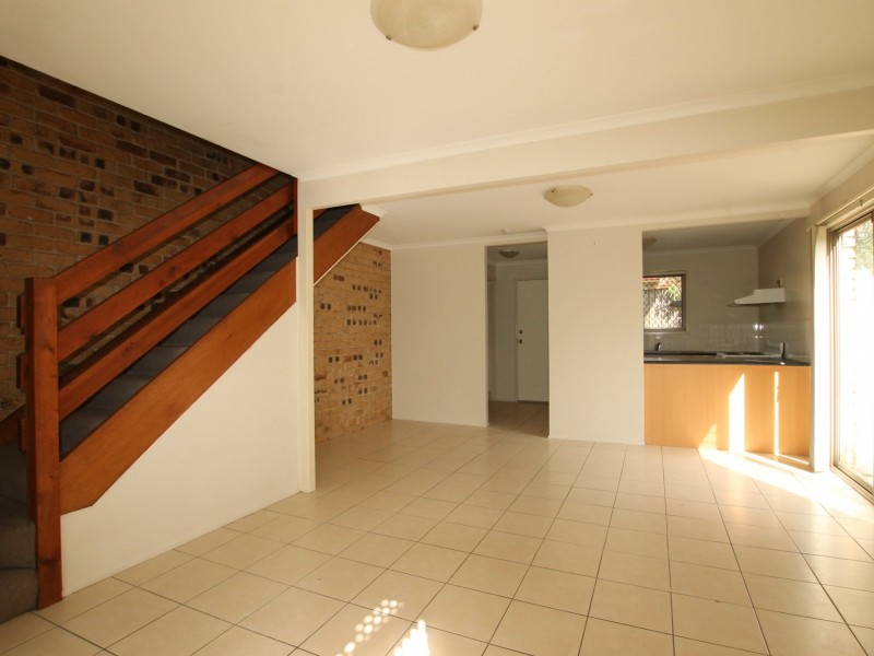 6/2 Tingi Avenue, Tanah Merah QLD 4128