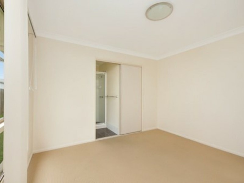 71 Woodlands Boulevard, Waterford QLD 4133