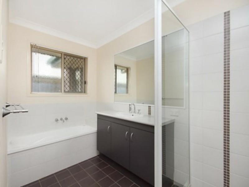 71 Woodlands Boulevard, Waterford QLD 4133