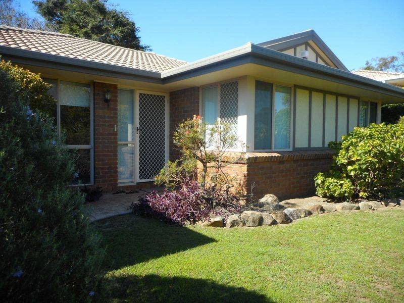 99 Castile Crescent, Edens Landing QLD 4207