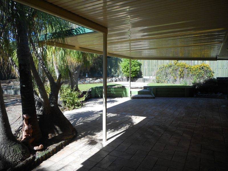99 Castile Crescent, Edens Landing QLD 4207