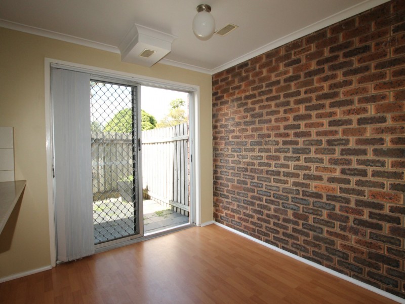 5/2 Cowper Avenue, Eagleby QLD 4207