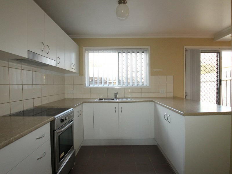 5/2 Cowper Avenue, Eagleby QLD 4207