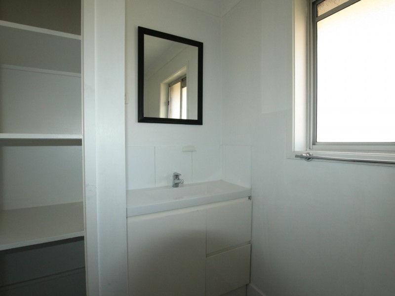 5/2 Cowper Avenue, Eagleby QLD 4207