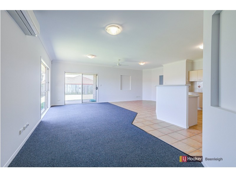 8 Bella Vista Circuit, Edens Landing QLD 4207