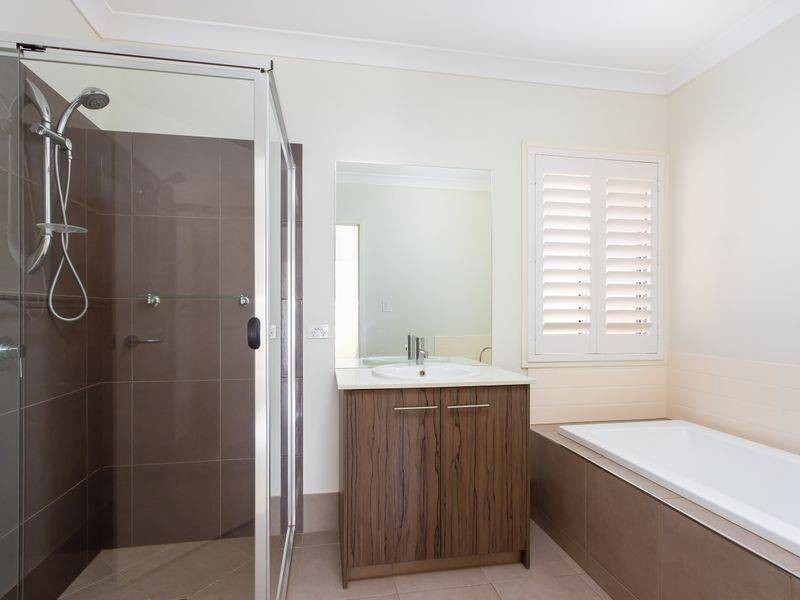 7 Ravensbourne Court, Waterford QLD 4133