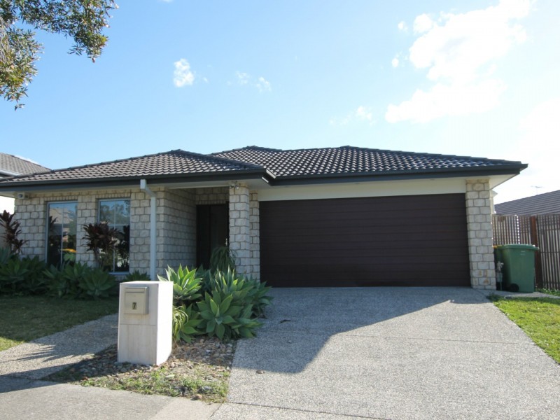 7 Ravensbourne Court, Waterford QLD 4133