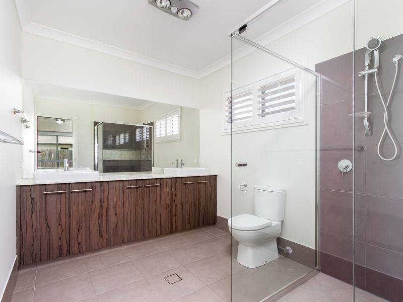 7 Ravensbourne Court, Waterford QLD 4133