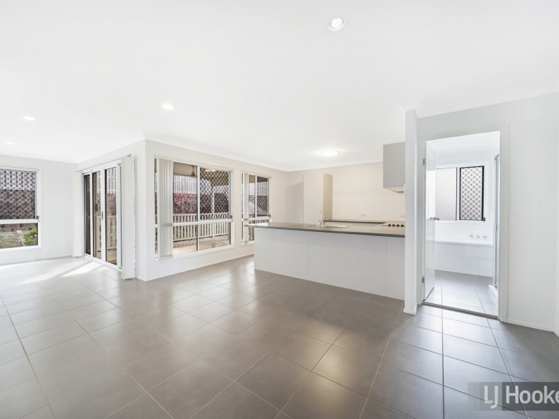 53 Sunridge Circuit, Bahrs Scrub QLD 4207