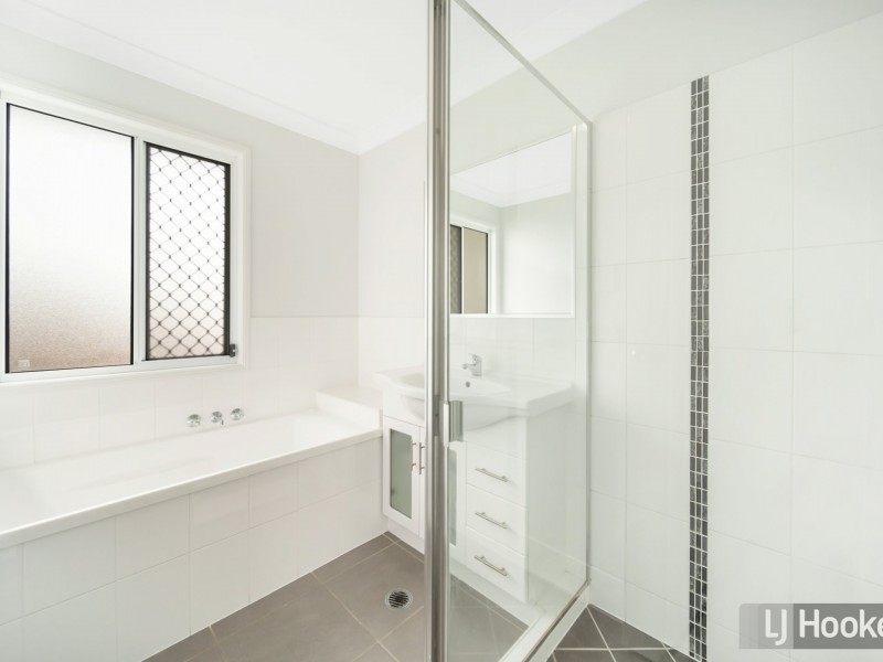 53 Sunridge Circuit, Bahrs Scrub QLD 4207