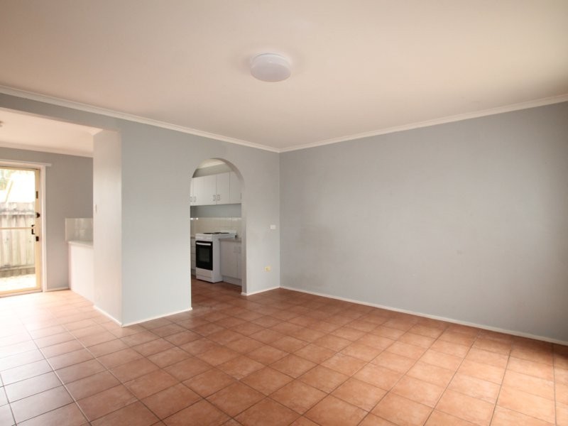 Unit 2/2 Cowper Avenue, Eagleby QLD 4207