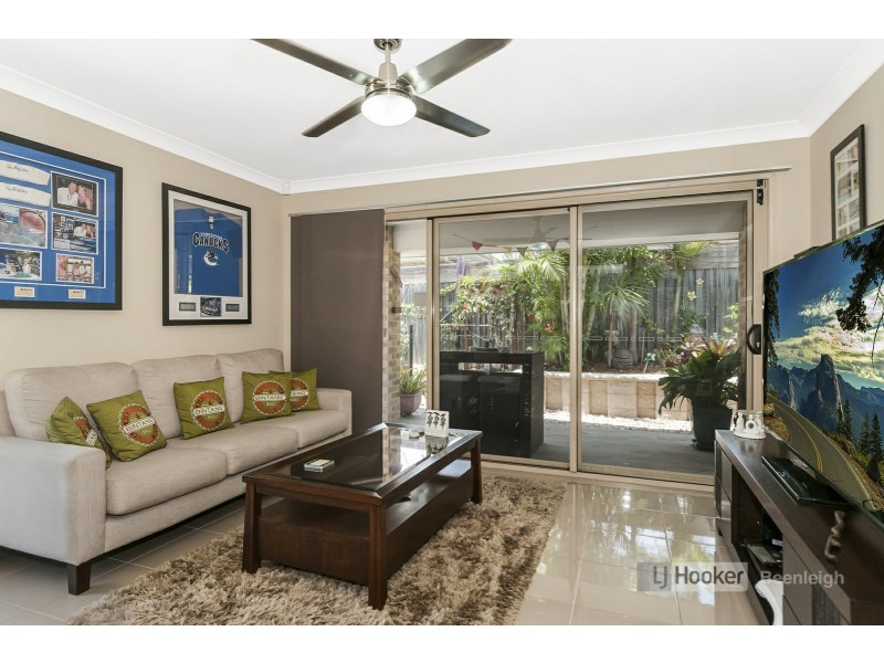 60 Sanctuary Parkway, Waterford QLD 4133