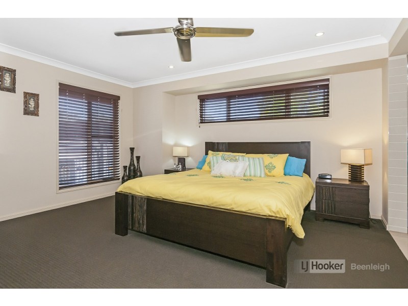 60 Sanctuary Parkway, Waterford QLD 4133