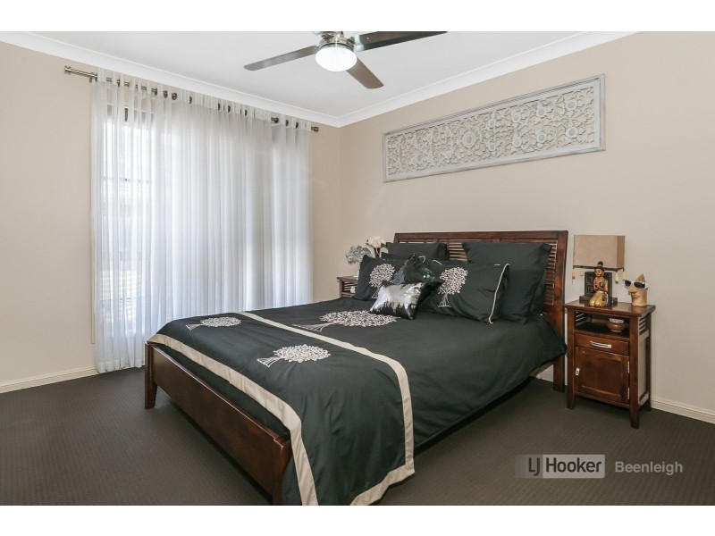 60 Sanctuary Parkway, Waterford QLD 4133