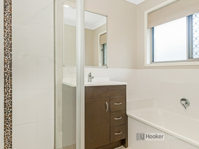 34 Mossman Parade, Waterford QLD 4133